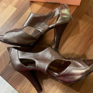 Bronze Leather Zip Heeled Bootie
